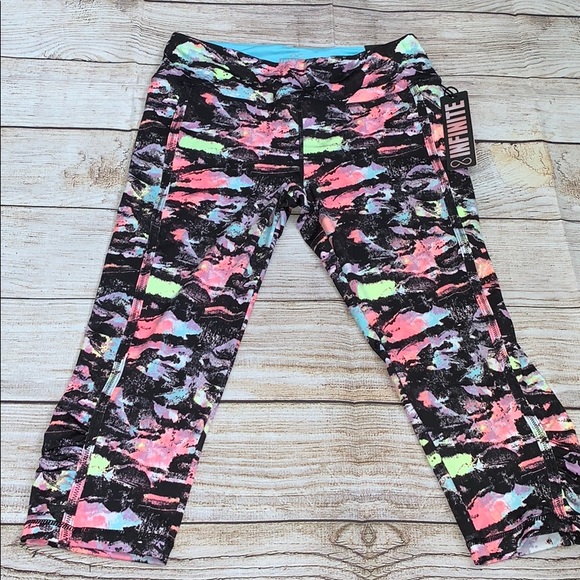 ☀️NWT Infinite Legging Crop☀️ - Picture 2 of 5